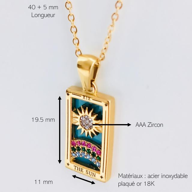 Notre collier le Soleil inspiré du tarot de Marseille est en acier inoxydable plaqué or